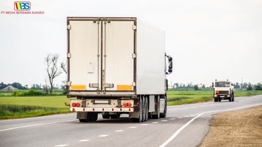 commercial-truck-tracking-system (1)